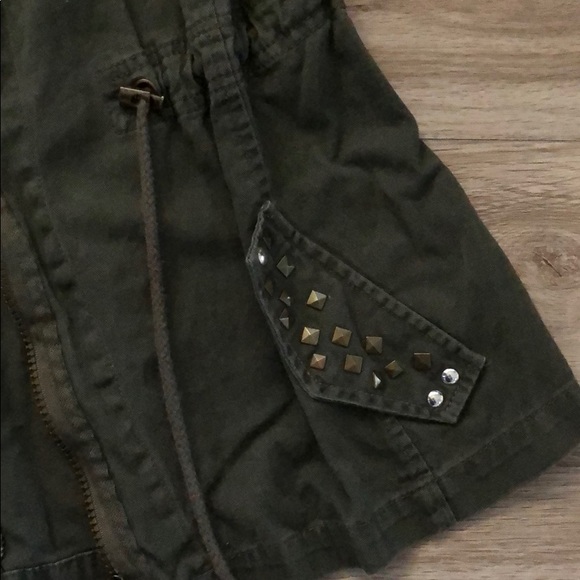 Army green vest - Picture 3 of 4